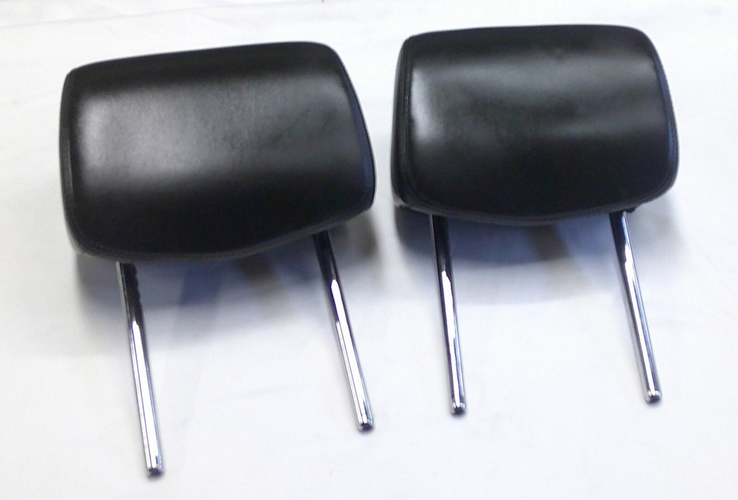 10 - 12 CADILLAC SRX REAR HEADREST HEAD REST SET BLACK CLEAN OEM