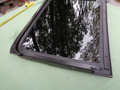 2009 - 2016 LINCOLN MKS REAR OEM FACTORY SUNROOF GLASS NO ACCIDENT REE SHIPPING - RarePartsFinder.Com