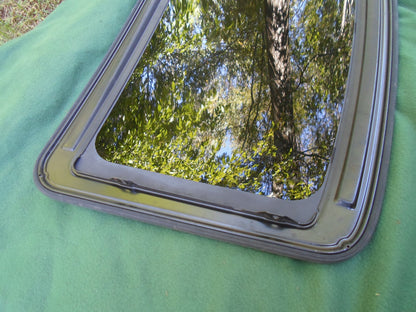 2001 CHRYSLER PT CRUISER YEAR SPECIFIC FACTORY OEM SUNROOF GLASS FREE SHIPPING! - RarePartsFinder.Com