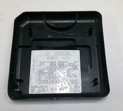 99 - 07 Chevy Silverado Tahoe Sierra Denali  Engine Fuse Box Cover 15200391  B7 - RarePartsFinder.Com