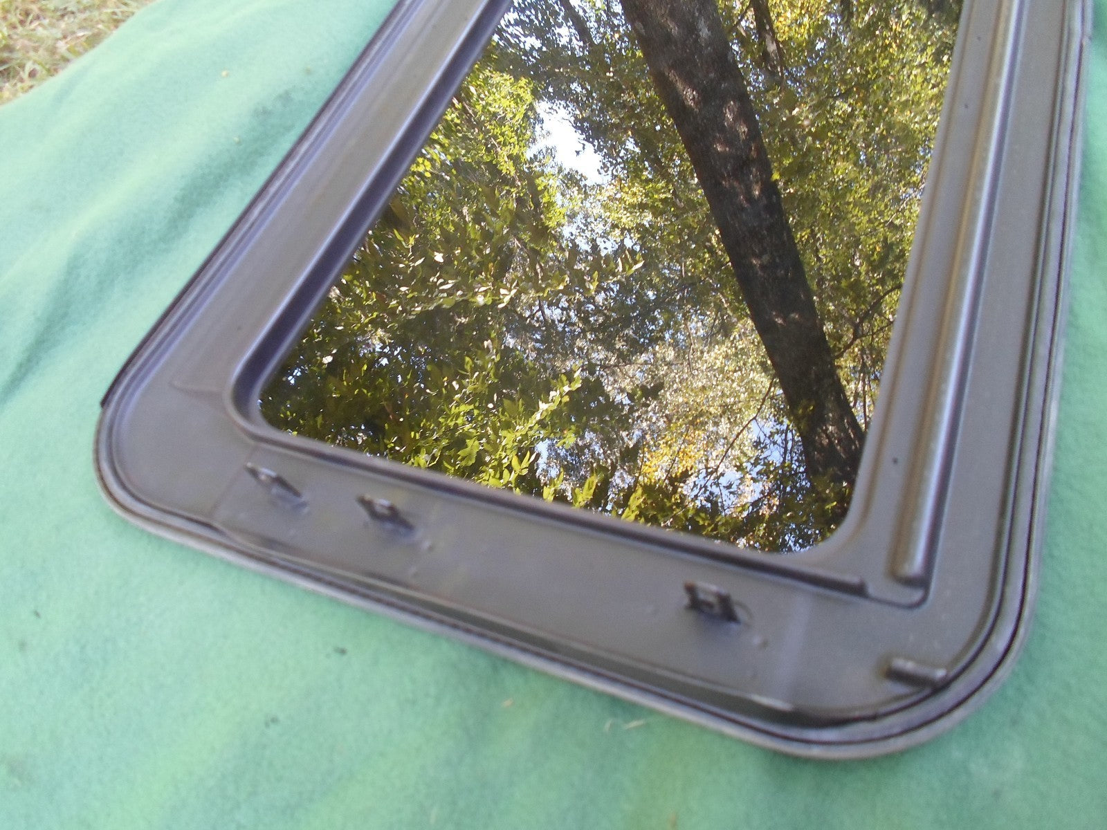 2005 NISSAN ALTIMA SEDAN YEAR SPECIFIC OEM FACTORY SUNROOF GLASS FREE SHIPPING! - RarePartsFinder.Com