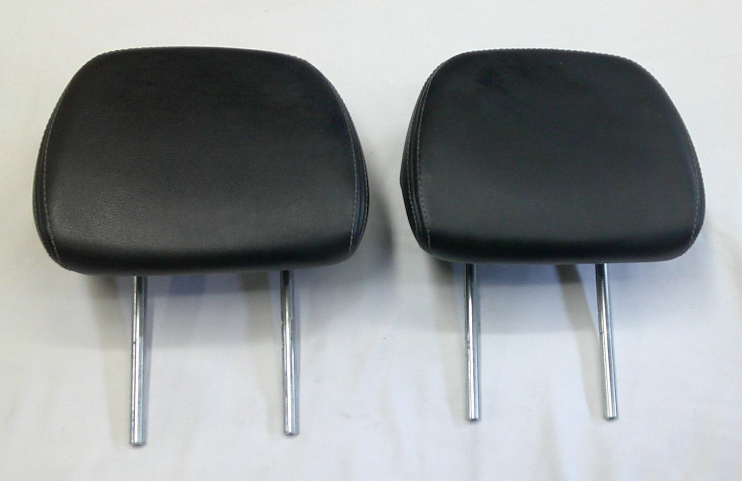 2007 - 2009 MITSUBISHI OUTLANDER REAR SEAT HEADREST SET OEM FREE SHIPPING!