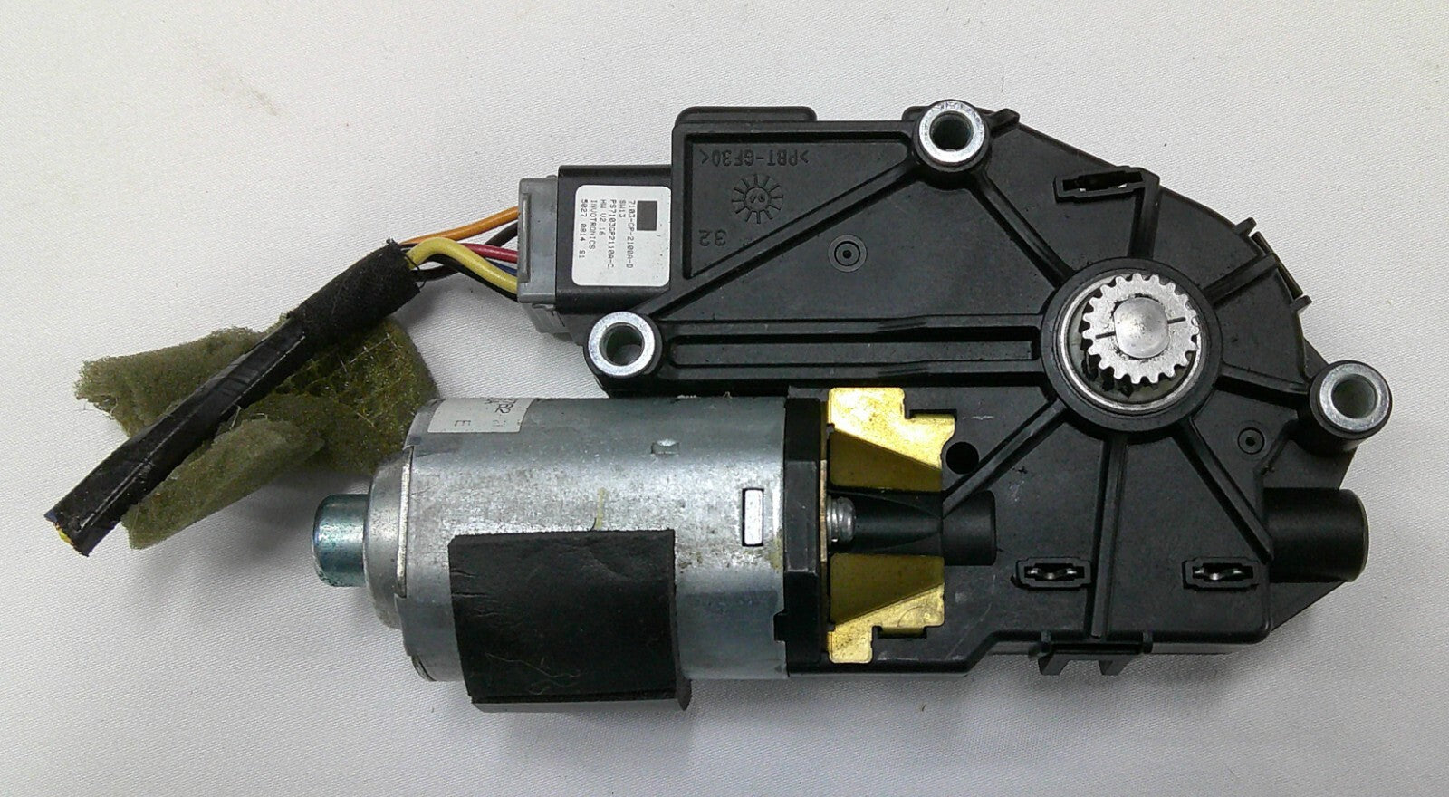 2005 - 2008 PONTIAC GRAND PRIX SUNROOF SUNSHADE OEM FACTORY MOTOR SM1 - RarePartsFinder.Com