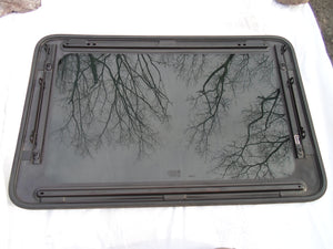 2005 PONTIAC G6 YEAR SPECIFIC SEDAN OEM SUNROOF GLASS NO ACCIDENT! FREE SHIPPING