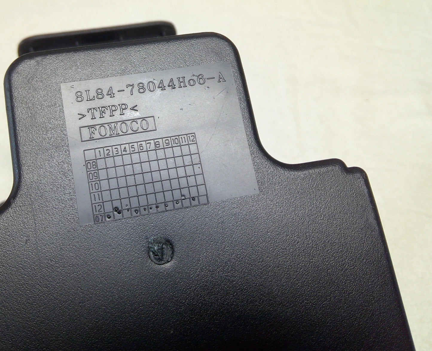 Escape Mariner Center Console Utility Box Storage Container 8L8Z781354AA A1