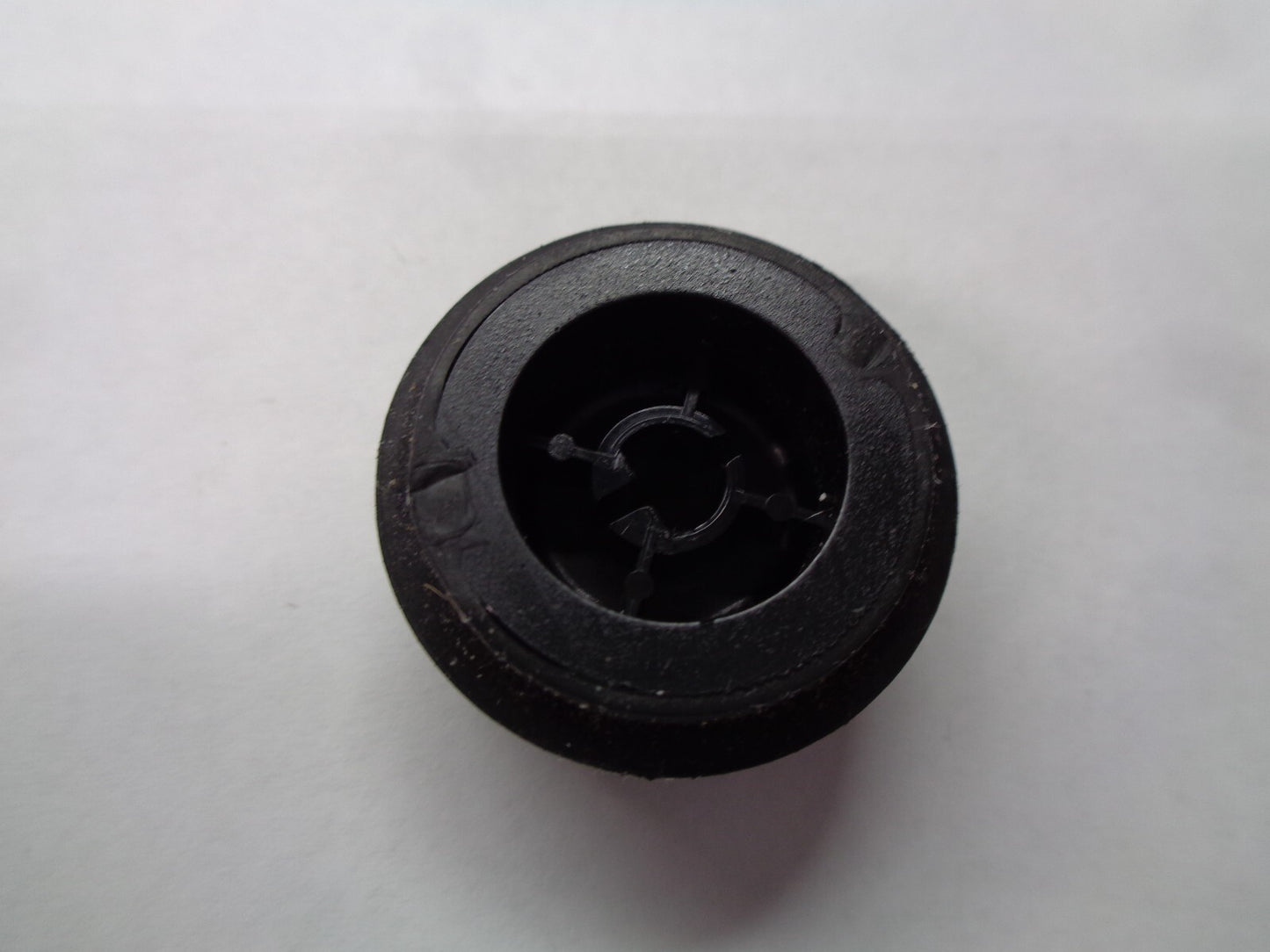 05 06 LAND ROVER LR3 RADIO STEREO TUNER CONTROL KNOB OEM FREE SHIPPING!