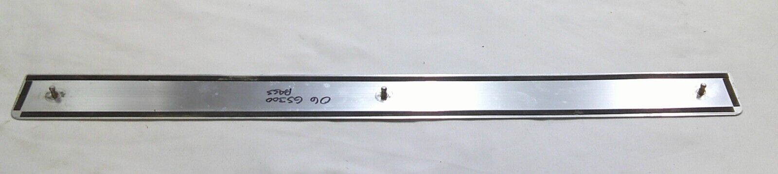 06 - 11 LEXUS GS300 OEM PASSENGER FRONT DOOR SILL COVER TRIM FREE SHIPPING B2 - RarePartsFinder.Com