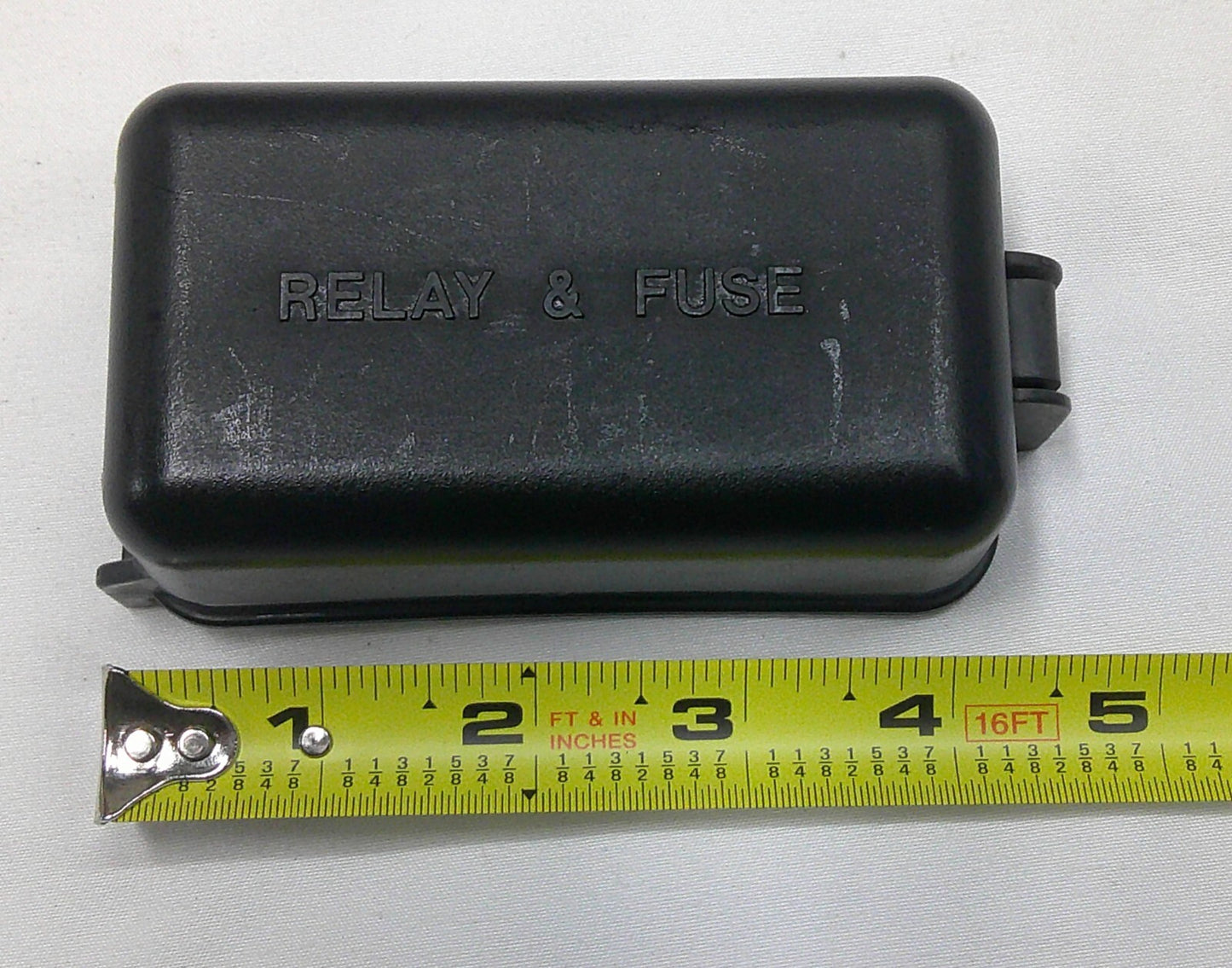 2001 Toyota Avalon Engine Compartment Fuse Relay Cover OEM R2