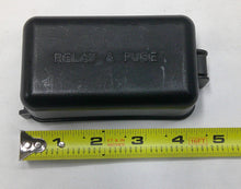 2001 Toyota Avalon Engine Compartment Fuse Relay Cover OEM R2