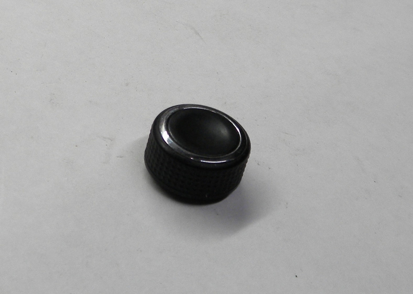 2009 TRAVERSE  RADIO STEREO NAVIGATION CONTROL KNOB OEM