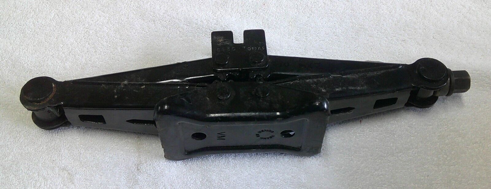 2004 - 2008 Pacifica 09 13 18 Journey OEM Spare Tire Jack / Wrench 4880456AA - RarePartsFinder.Com