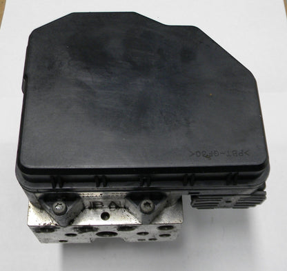 2015 Toyota RAV4 ABS Anti-Lock Brake Pump Control 44540-0R132  89541-0R052  M13