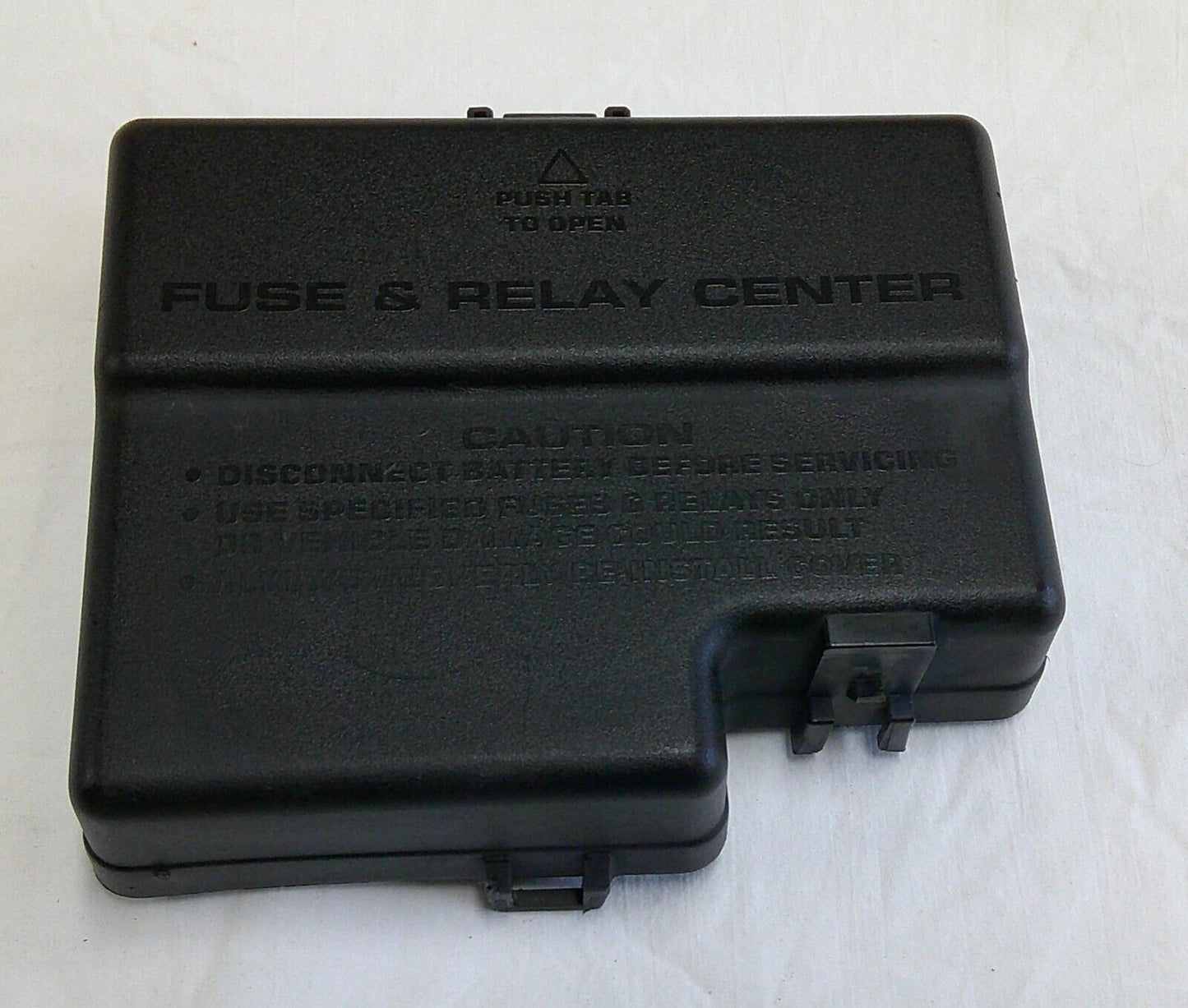 2000 - 2005 DODGE NEON ENGINE COMPARTMENT FUSE RELAY COVER LID B6 - RarePartsFinder.Com