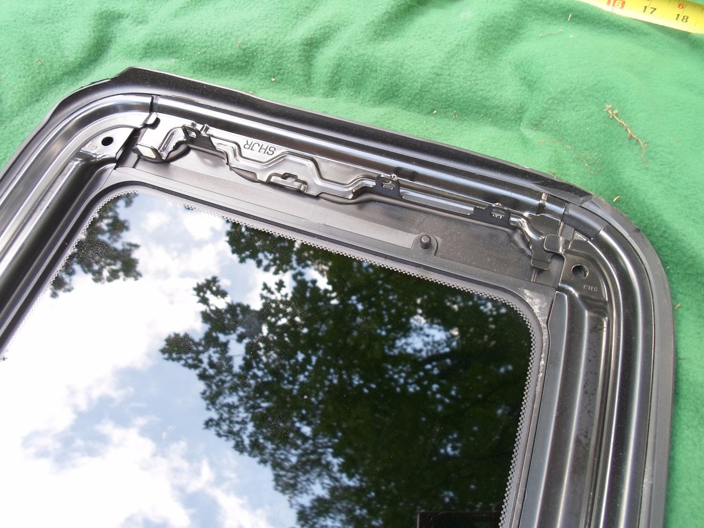 2009 HONDA ODYSSEY YEAR SPECIFIC OEM SUNROOF GLASS NO ACCIDENT FREE SHIPPING! - RarePartsFinder.Com