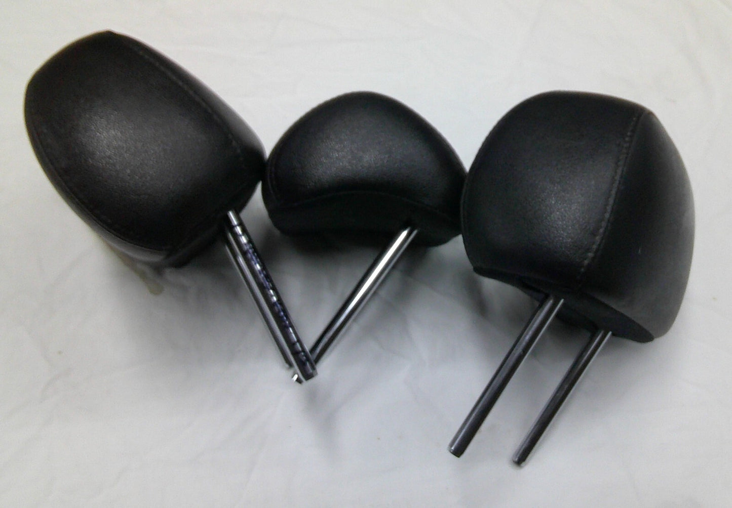 11 - 13 KIA SPORTAGE REAR HEADREST HEAD REST SET BLACK LEATHER OEM