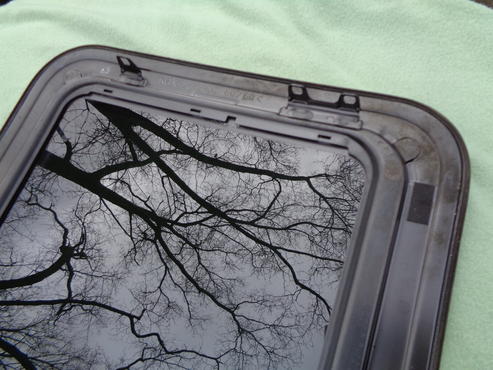 2005 - 2010 KIA SPORTAGE SUNROOF GLASS OEM FACTORY NO ACCIDENT FREE SHIPPING! - RarePartsFinder.Com