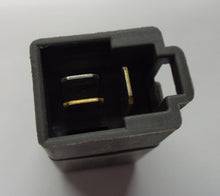 ISUZU 3 PIN OEM HORN 8970184620 RELAY TESTED  1 YEAR WARRANTY  ZU1