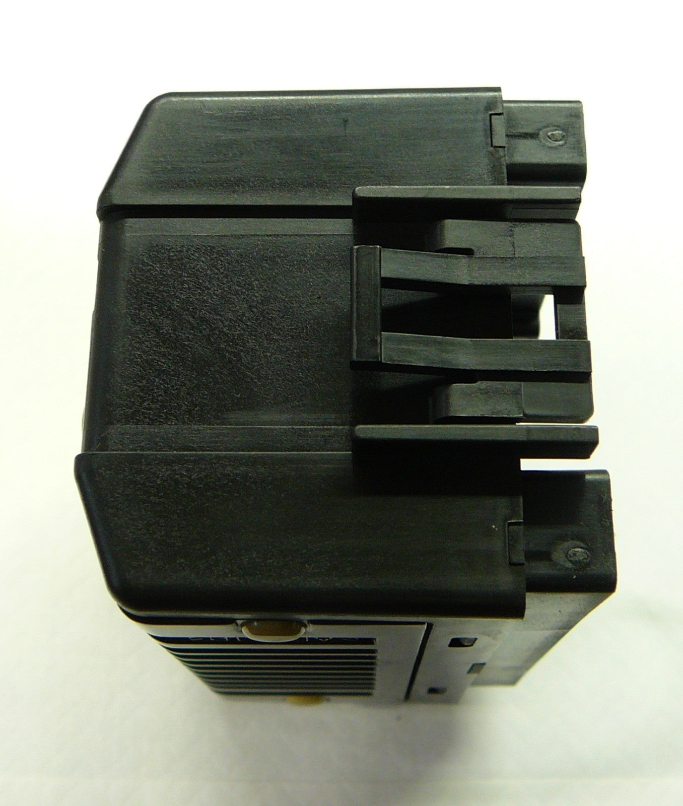 MITSUBISHI FRONT ECU RELAY UNIT MR587807 OEM TESTED