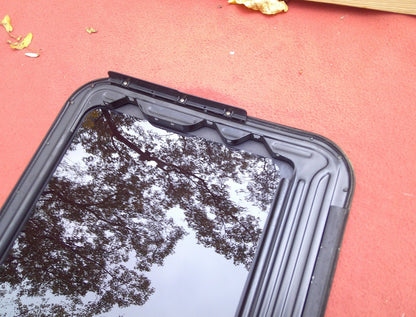 98 - 01 NISSAN ALTIMA 95 - 99 SENTRA 200SX OEM FACTORY SUNROOF GLASS 91210-4B010