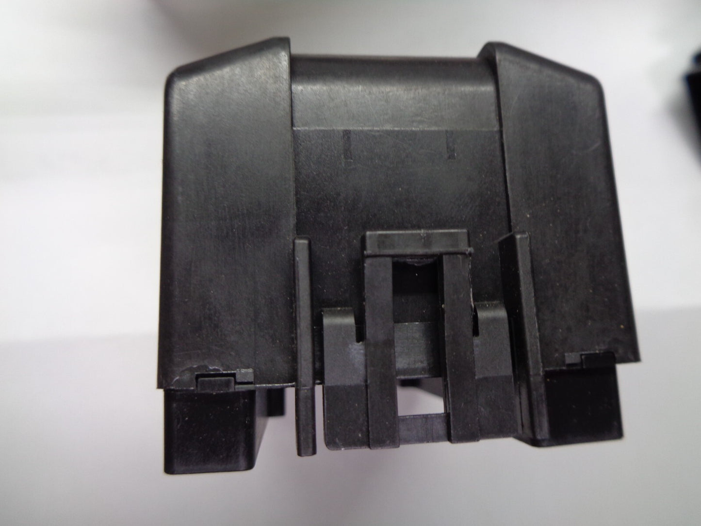 MITSUBISHI FRONT ECU RELAY UNIT 8638A009 OMRON  OEM TESTED FREE SHIPPING! - RarePartsFinder.Com