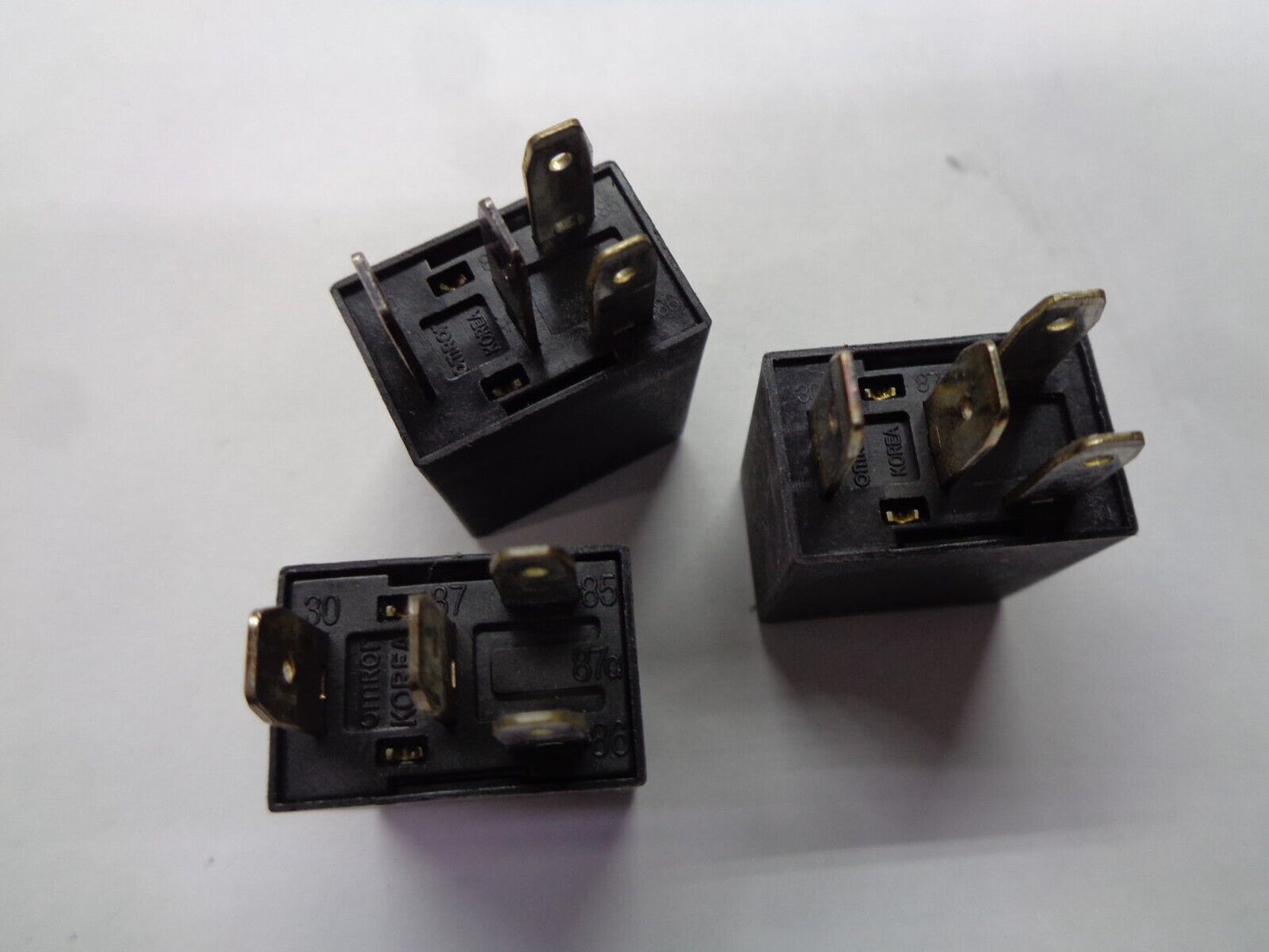 HYUNDAI RELAY LOT OF 3 95224-29000 TESTED 1 YEAR WARRANTY OEM FREE SHIPPING HY1 - RarePartsFinder.Com