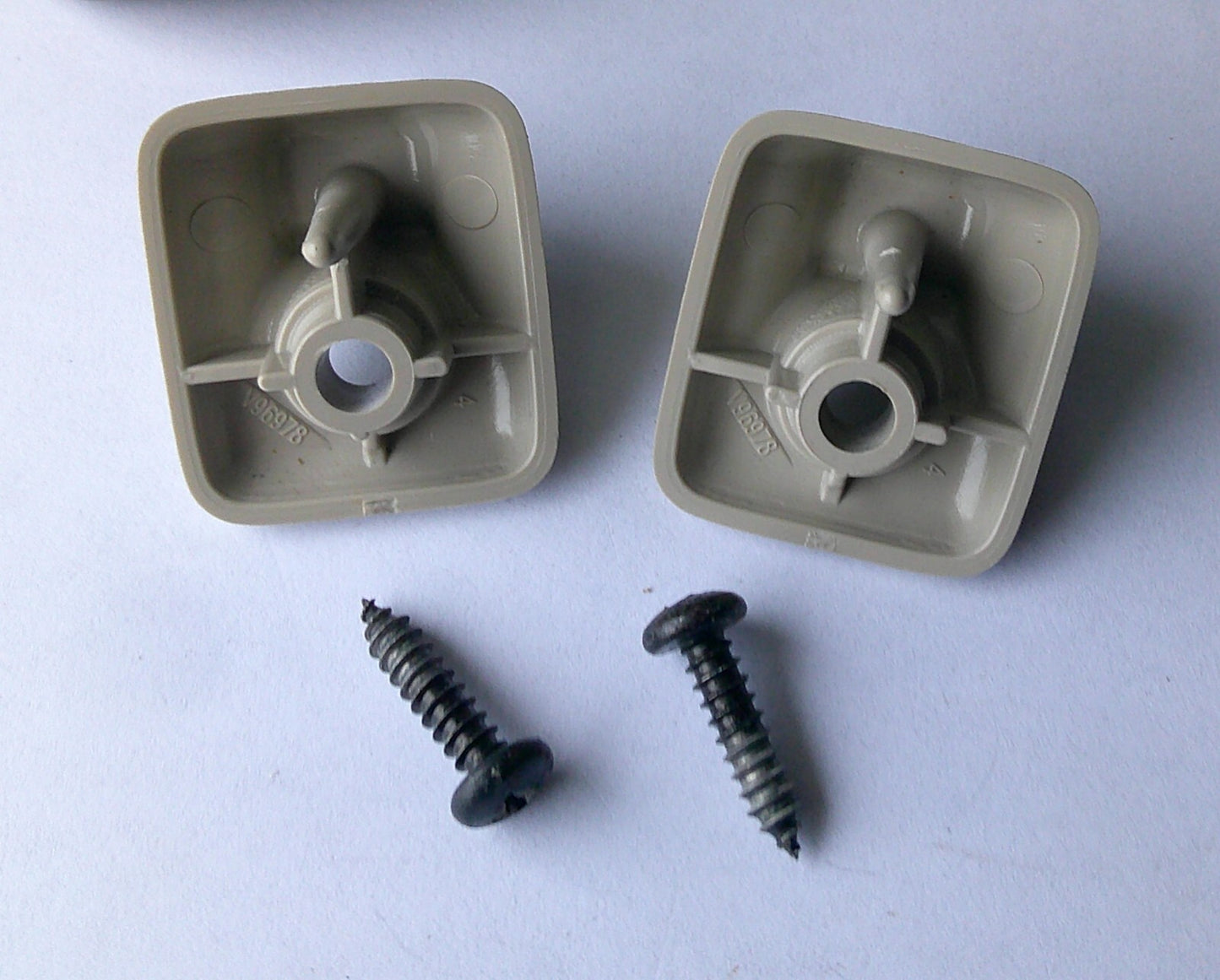 1994 - 2001 Dodge Ram 1500 Beige Sun Visor Clip Set OEM    SC1