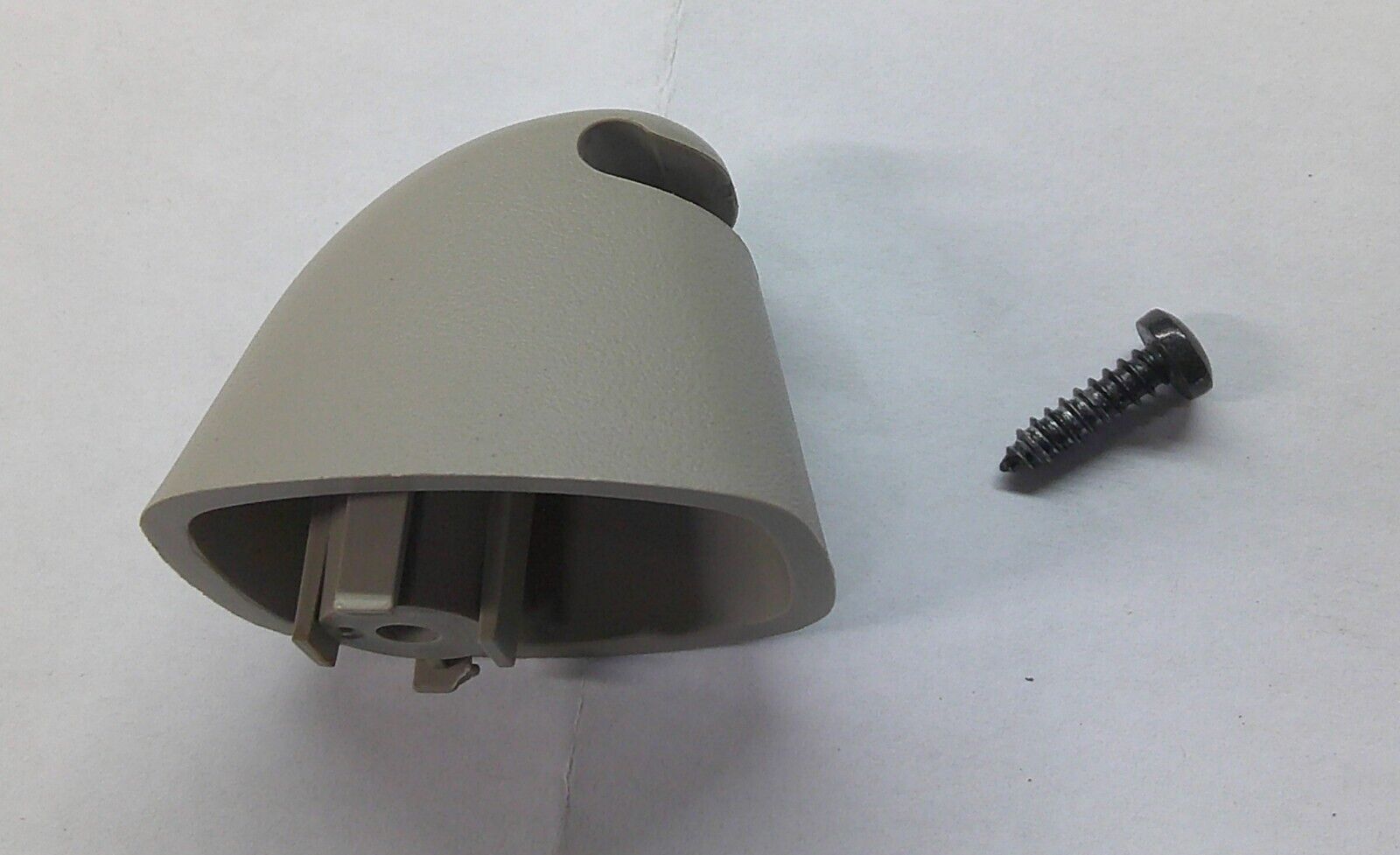 03 - 06 SATURN ION / 03 - 05 VUE SUN VISOR CLIP W/MOUNT SCREW OEM FREE SHIP SC1 - RarePartsFinder.Com