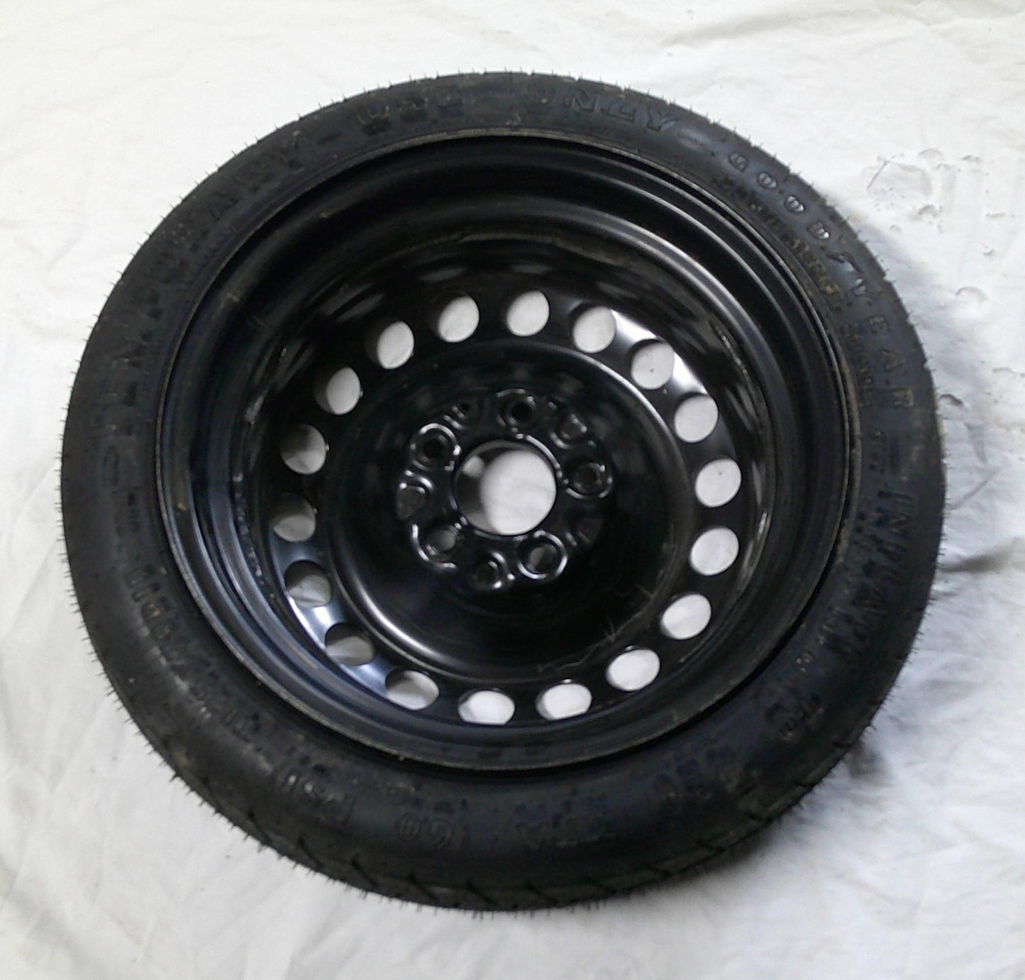 NEVER USED 97 - 05 Buick Century OEM Emergency Donut Spare Tire T125/70D15