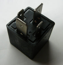 Jeep Renegade 4-Blade Black Relay 1/11632/87 12V 50A HFV7/012-HTM-R  C3
