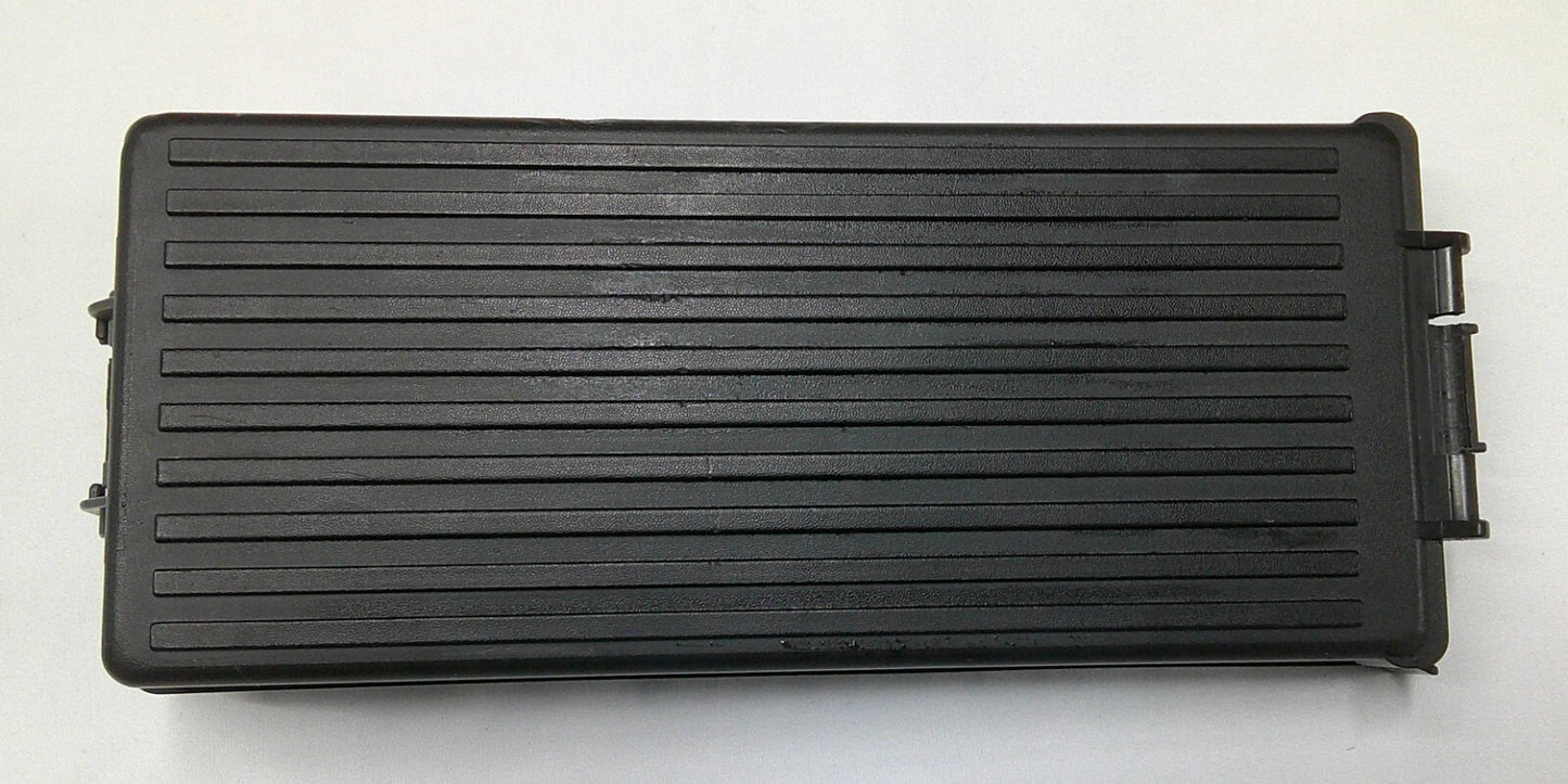 2005 - 2007 FORD FIVE HUNDRED 500 FUSE RELAY COVER LID 6E5Z-14A003-AA B2