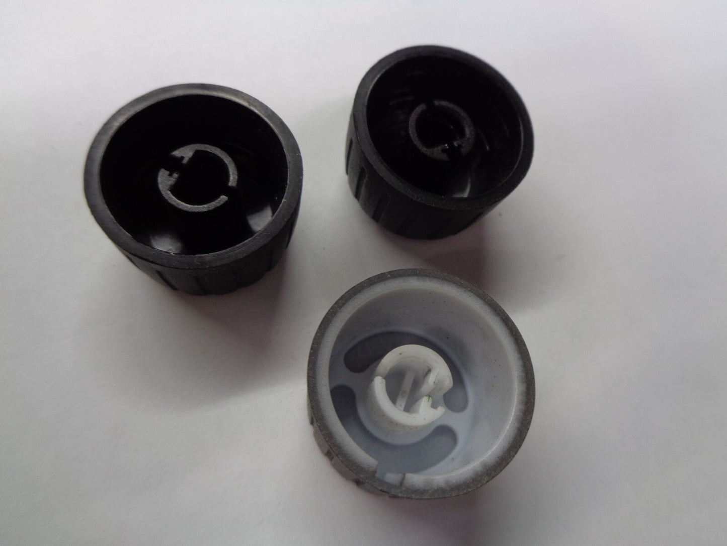 06 07 08  HONDA PILOT RADIO STEREO TUNER KNOB SET OEM FREE SHIPPING! - RarePartsFinder.Com
