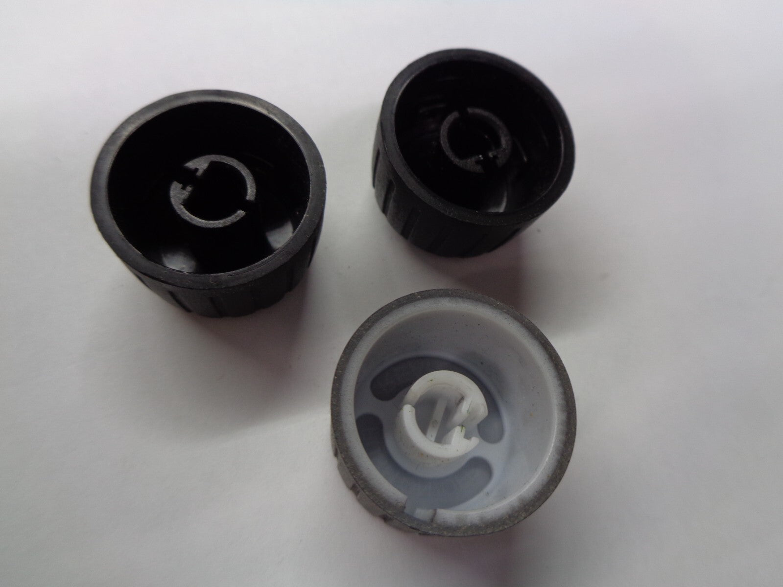 06 07 08  HONDA PILOT RADIO STEREO TUNER KNOB SET OEM FREE SHIPPING! - RarePartsFinder.Com