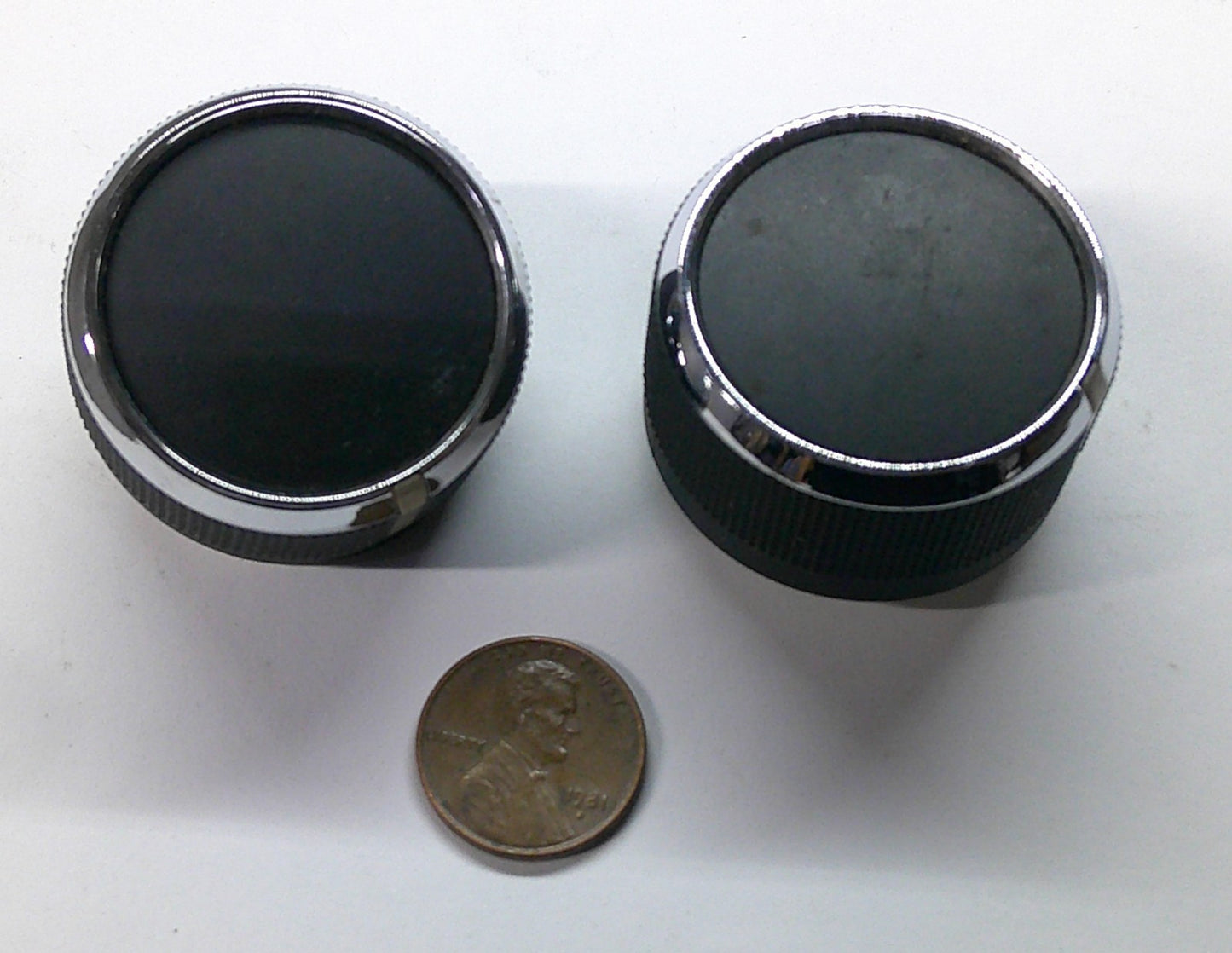 2006 - 2011  Mitsubishi Endeavor Climate Control HVAC Knob Set OEM MN162545