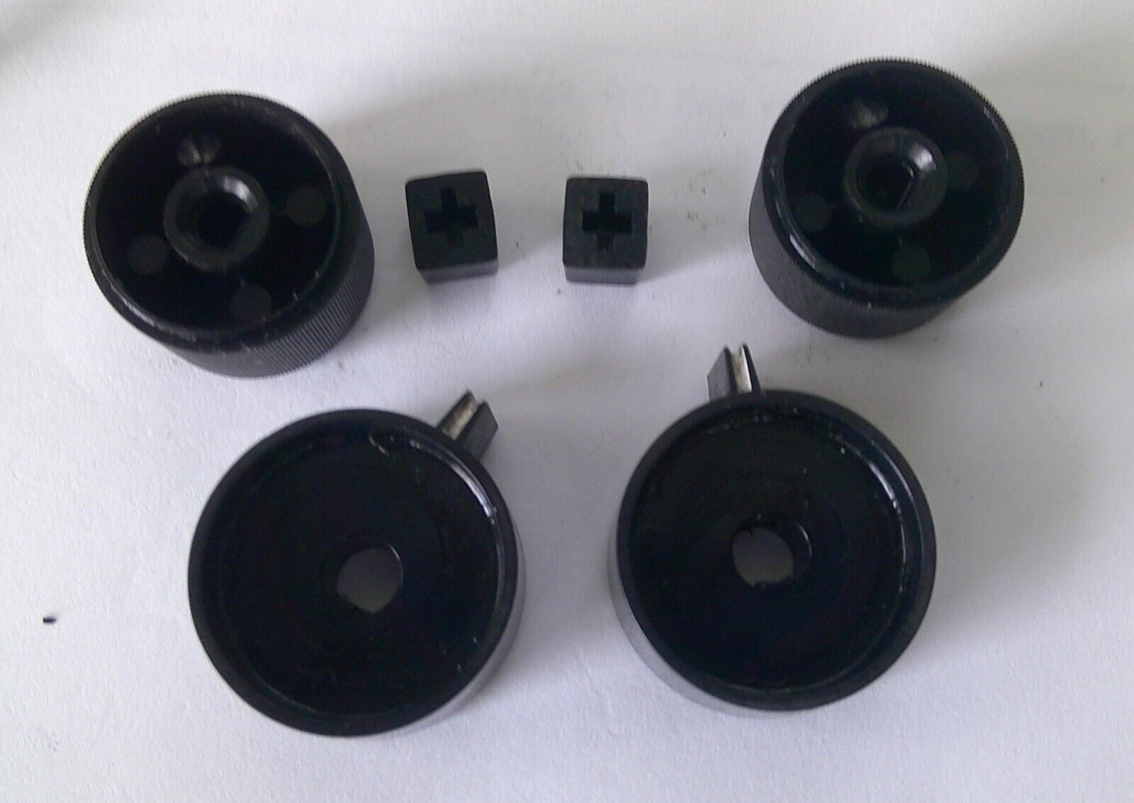 1991 CHEVROLET S-10 RADIO STEREO TUNER CONTROL KNOB SET OEM FREE SHIP - RarePartsFinder.Com