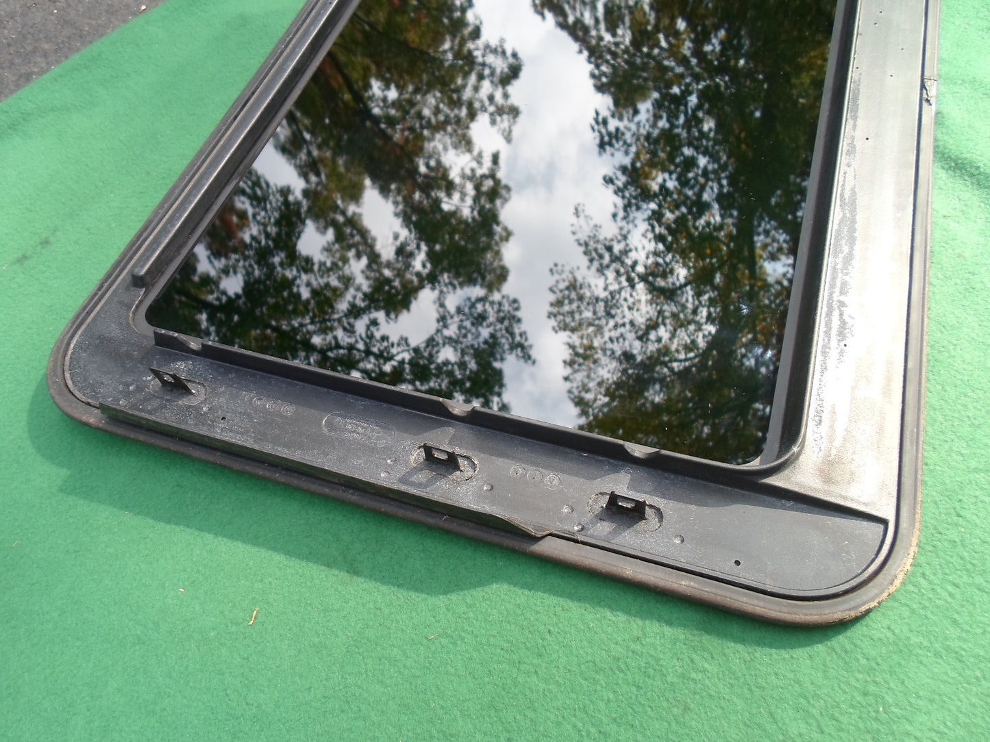 2008 CHRYSLER ASPEN OEM FACTORY YEAR SPECIFIC SUNROOF GLASS PANEL