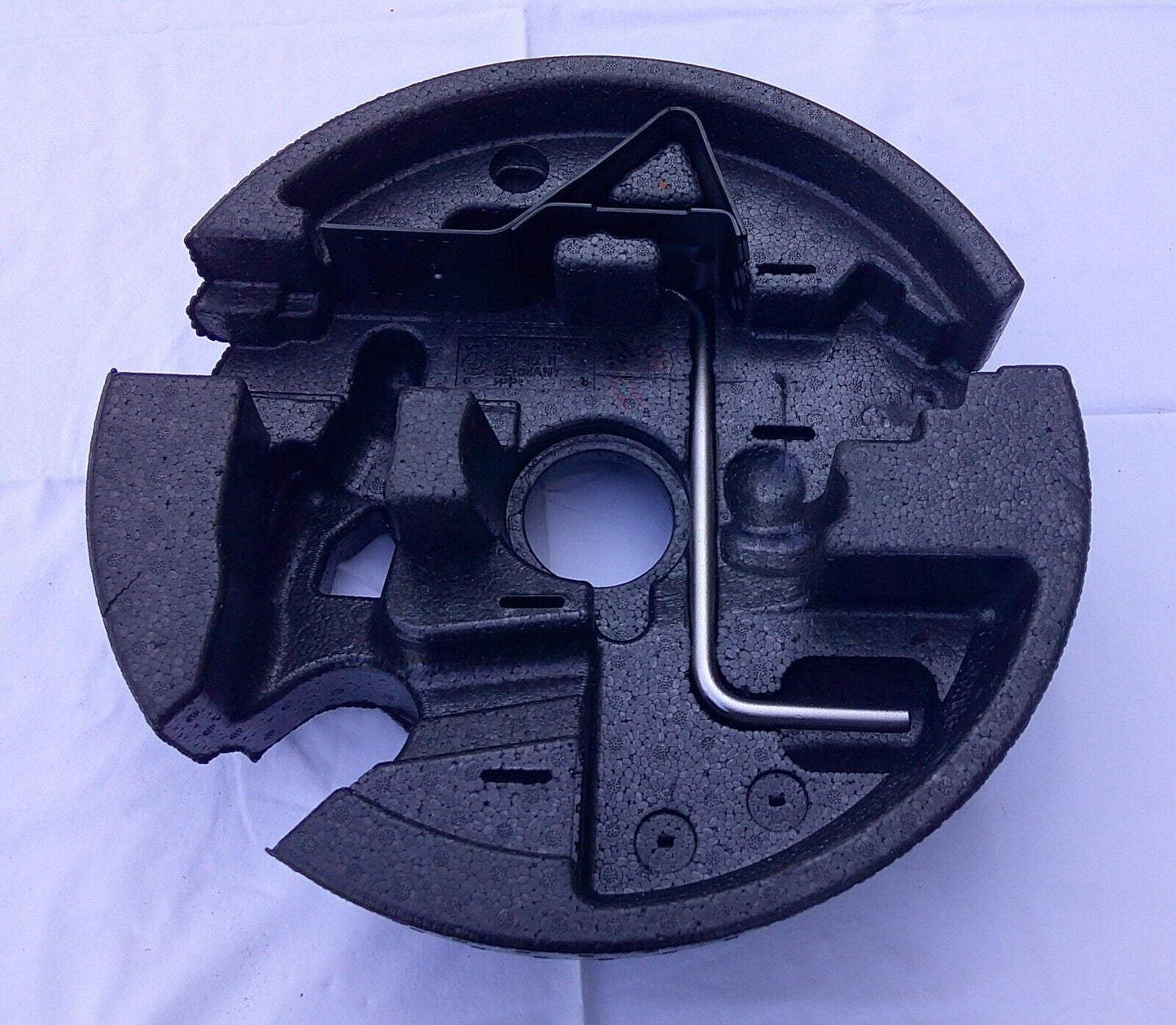 2004 - 2010 BMW 530i 525i E60 Trunk Jack Tool Kit Foam 71-11-6-758-781  F1 - RarePartsFinder.Com