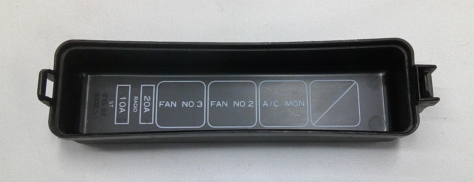 1992 - 1996 TOYOTA CAMRY FUSE RELAY COVER LID  A17 - RarePartsFinder.Com
