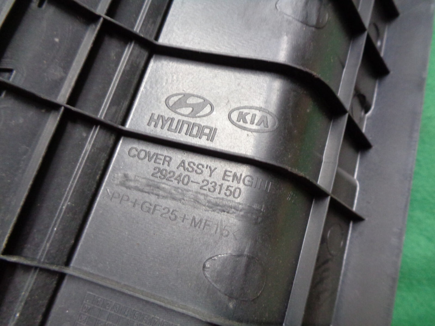 OEM HYUNDAI ELANTRA TOURING KIA ENGINE COVER 29240-23150 FREE SHIP A1
