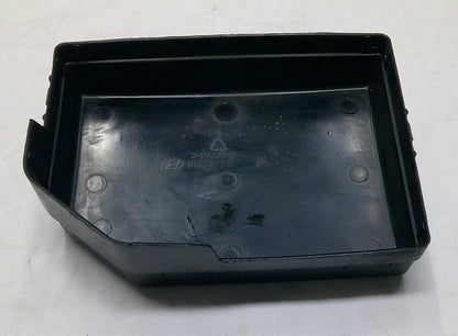 2002-2005 Hyundai Accent Under Hood Fuse Relay Box Lid Cover OEM Free Ship R1