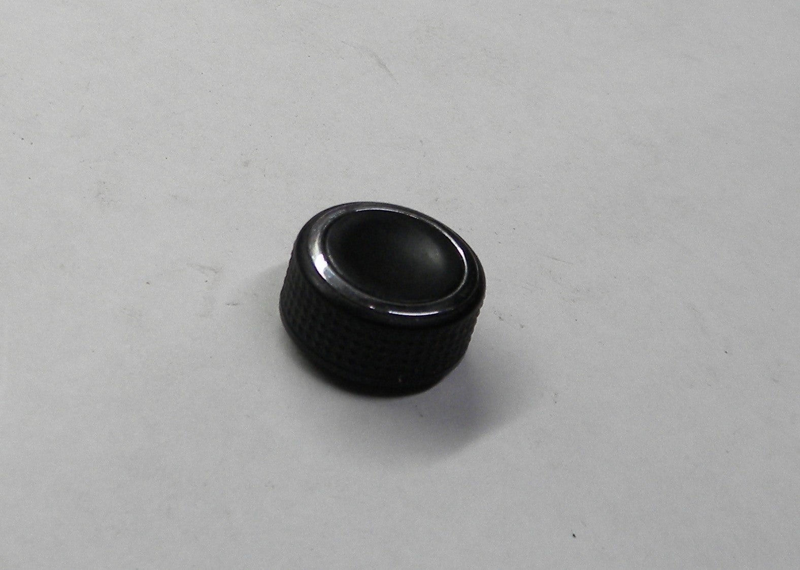 2009 TRAVERSE  RADIO STEREO NAVIGATION CONTROL KNOB OEM