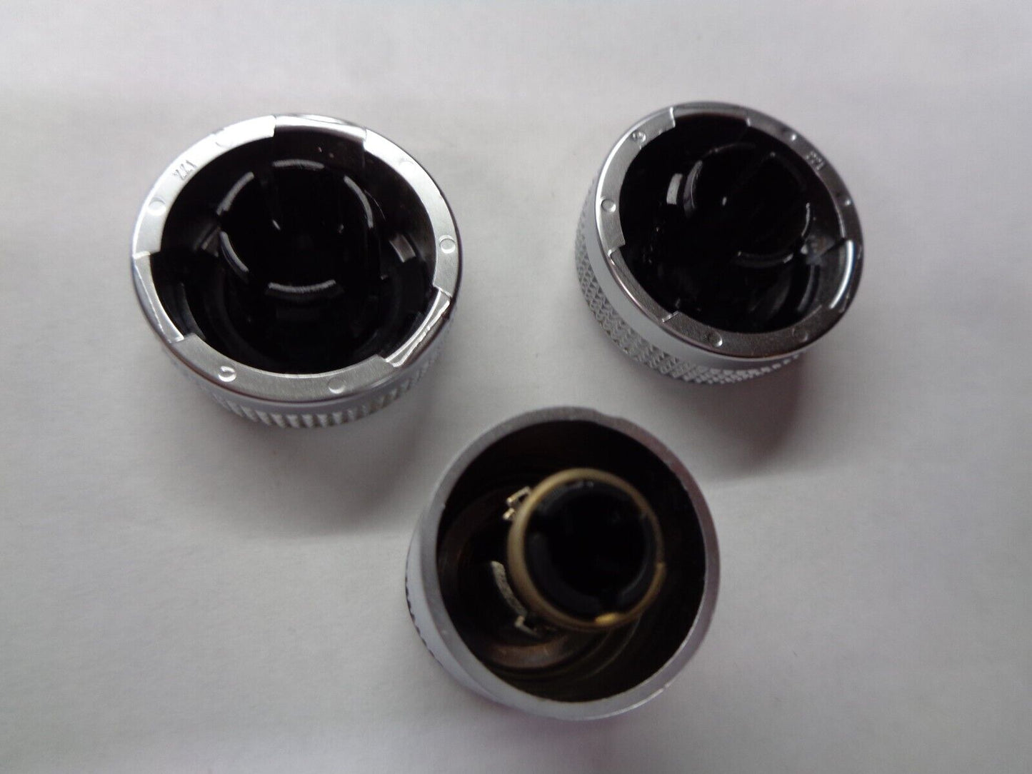 2007 AUDI  A6 RADIO STEREO TUNER CONTROL KNOB SET OEM FREE SHIPPING! - RarePartsFinder.Com