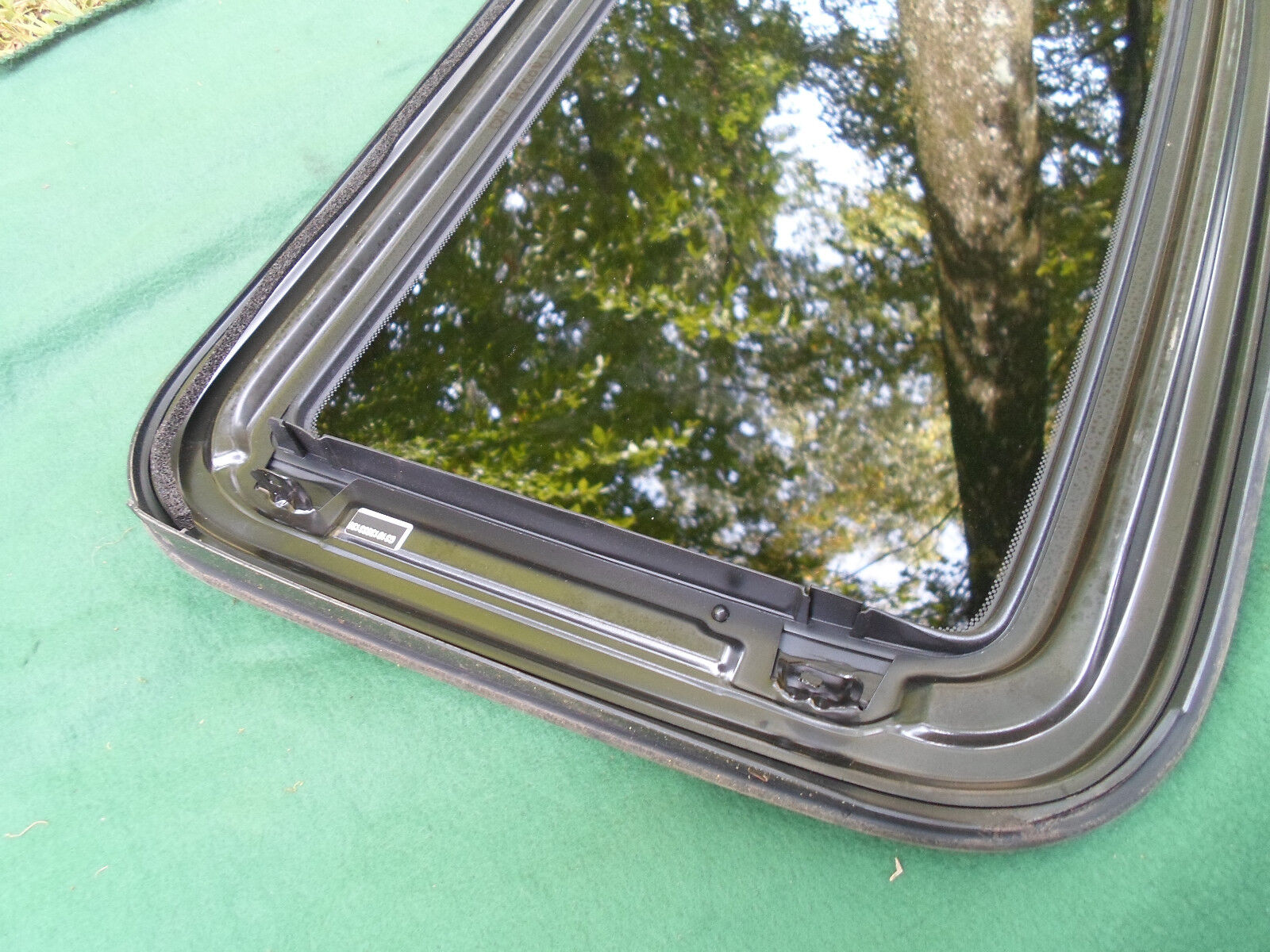 2007 HONDA ACCORD SEDAN OEM YEAR SPECIFIC SUNROOF GLASS 2 BOLT DESIGN FREE SHIP