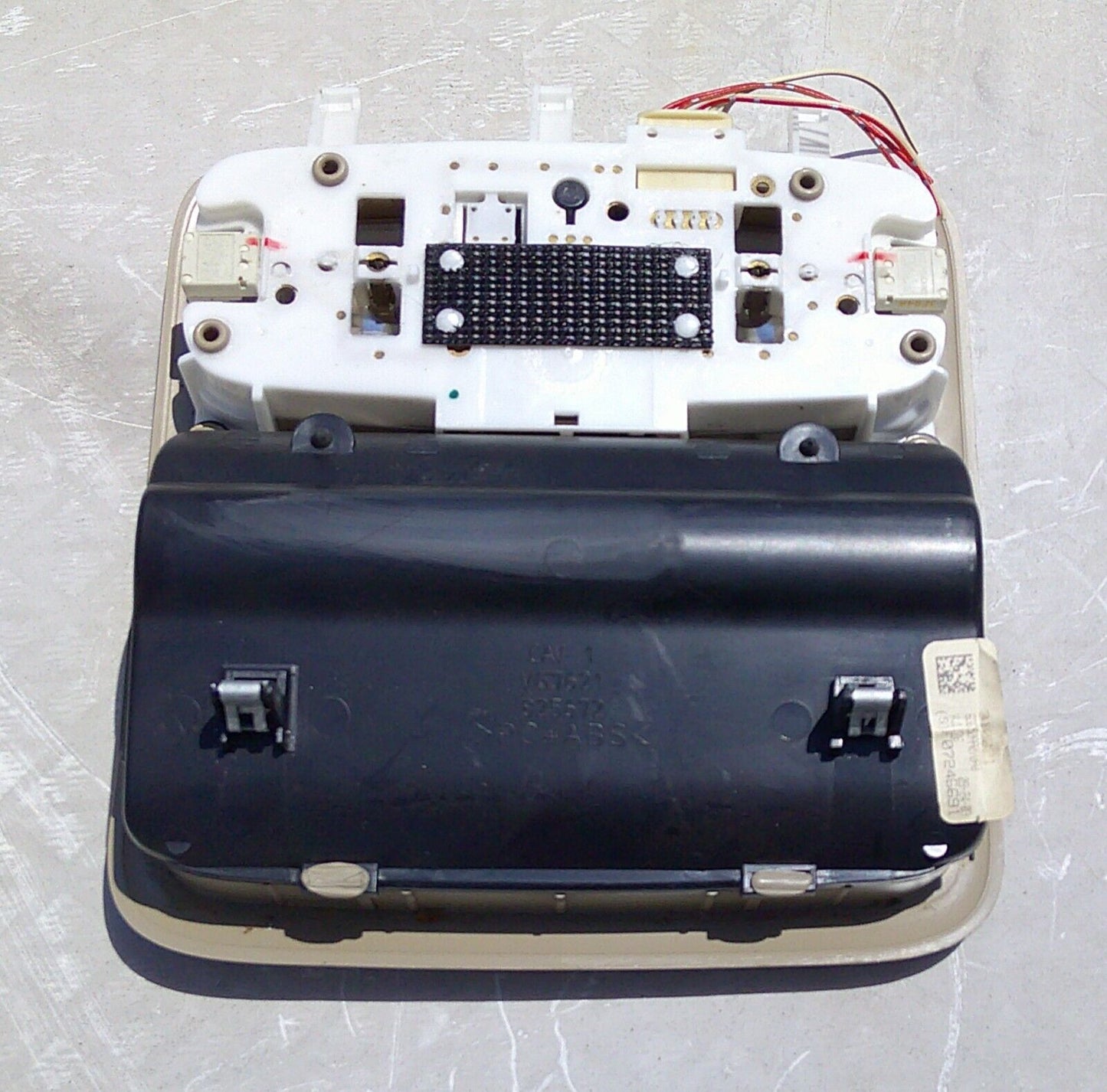 02 - 06 TOYOTA CAMRY BEIGE OEM OVERHEAD DOME LIGHT SUNROOF SWITCH FREE SHIP B3 - RarePartsFinder.Com