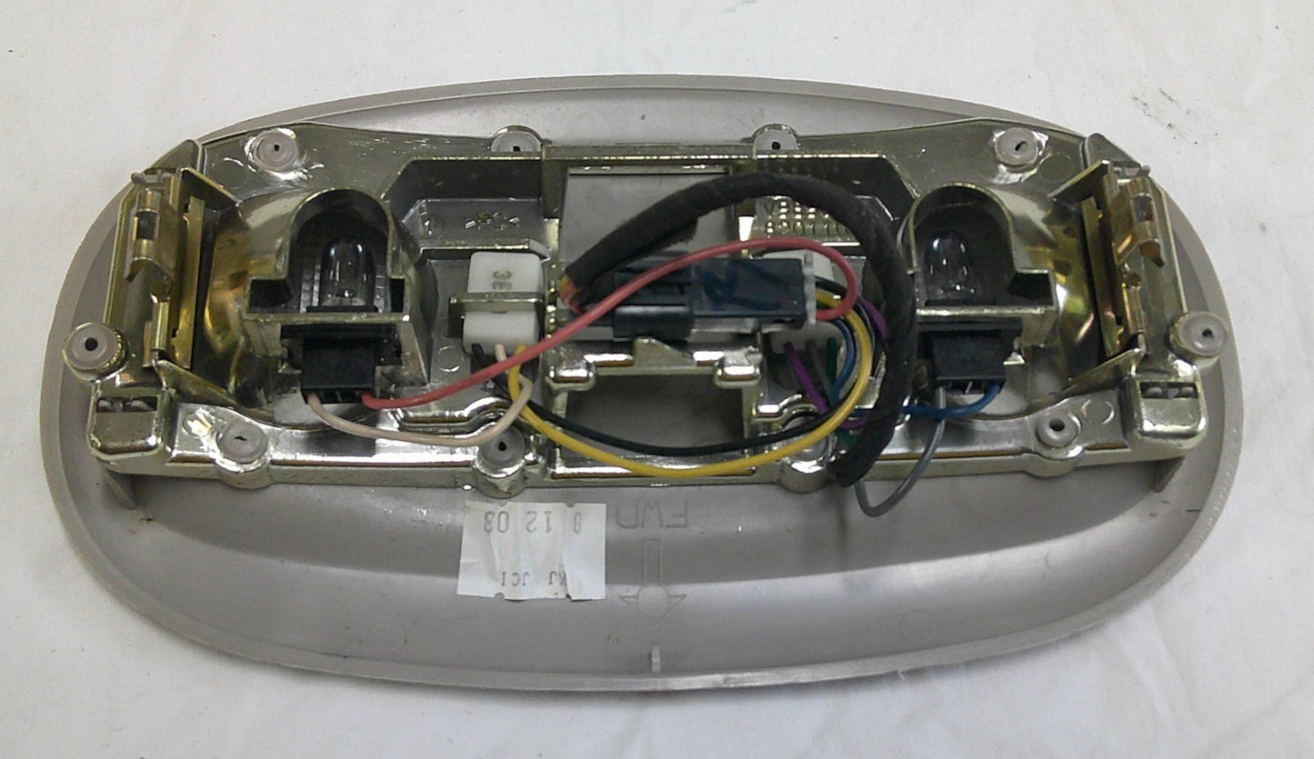 2002 - 2007 JEEP LIBERTY MAP DOME LIGHT ROOF OEM PANEL B12