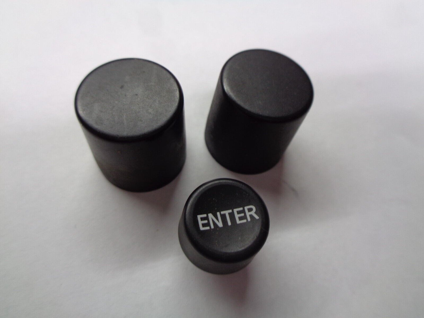 2009 SUBARU TRIBECA RADIO STEREO TUNER SELECTOR KNOB SET OEM FREE SHIP - RarePartsFinder.Com