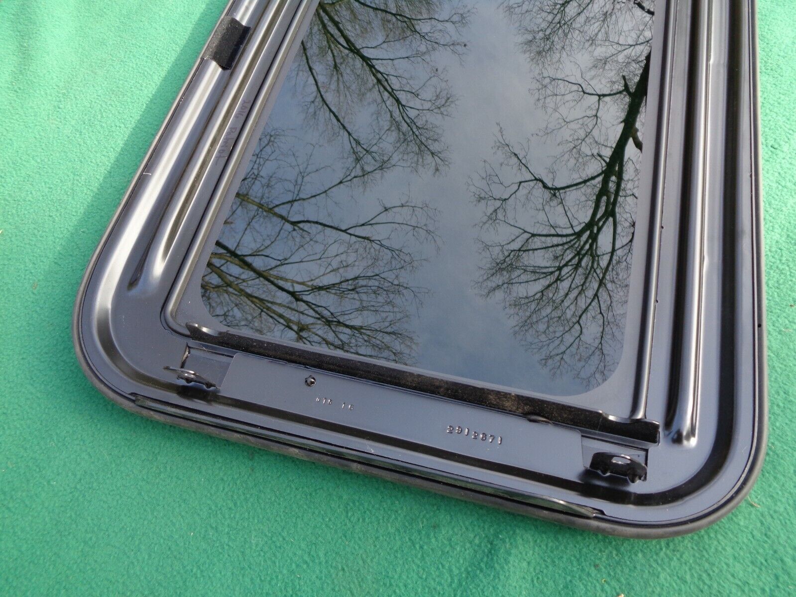 2013 YEAR SPECIFIC JEEP PATRIOT OEM FACTORY SUNROOF GLASS NO ACCIDENT FREE SHIP - RarePartsFinder.Com