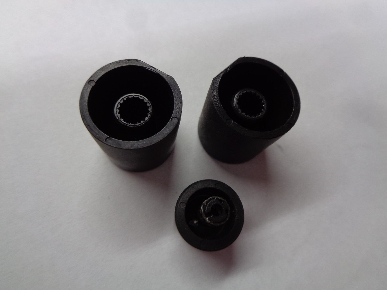 2009 SUBARU TRIBECA RADIO STEREO TUNER SELECTOR KNOB SET OEM FREE SHIP - RarePartsFinder.Com