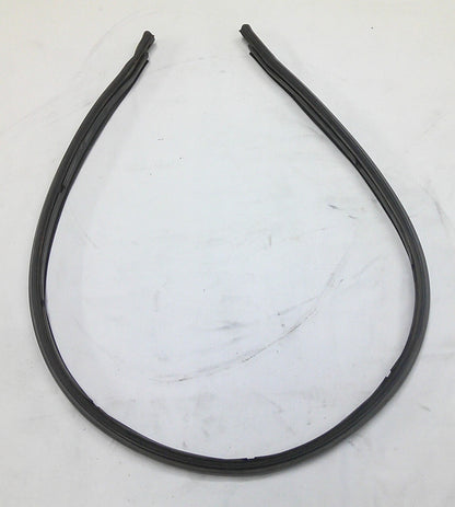 Silverado Sierra Cowel Engine Compartment Hood Seal Weatherstrip 25865605 W9