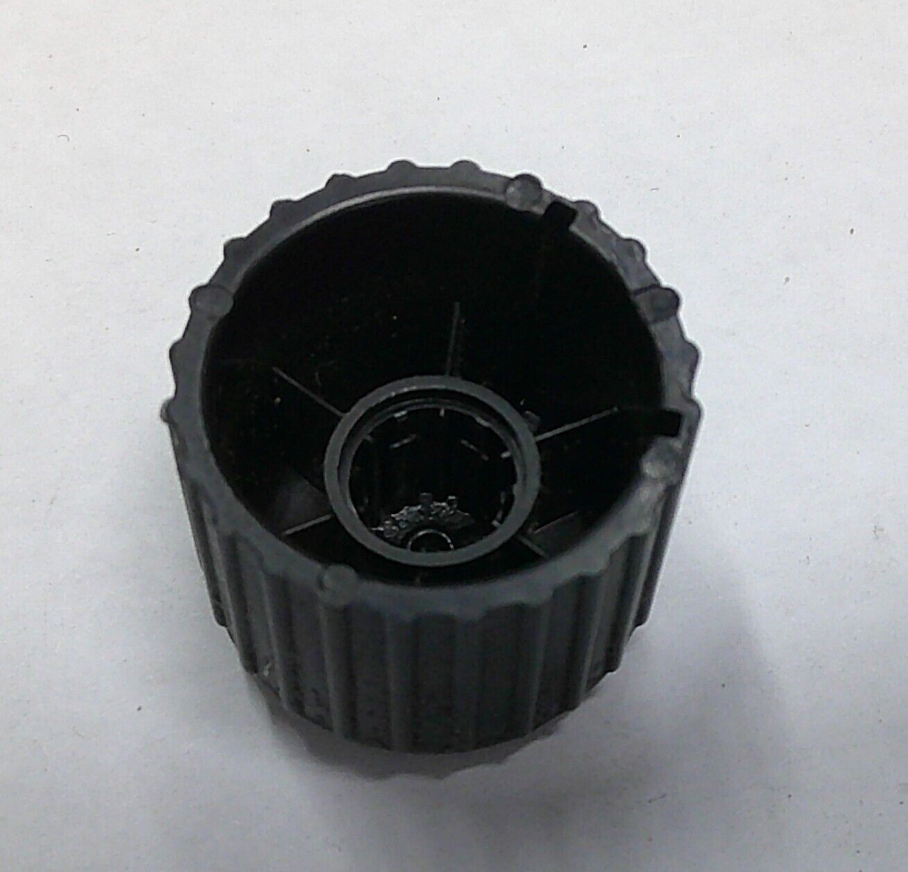 2005 - 2007 JEEP LIBERTY RADIO STEREO TUNER SELECTOR KNOB OEM - RarePartsFinder.Com
