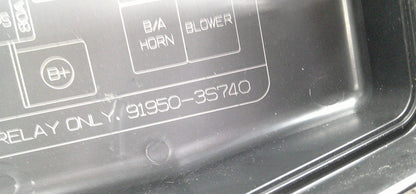 09 - 14 Hyundai Sonata Engine Compartment Relay Fuse Cover Lid 91950-3S740 R2